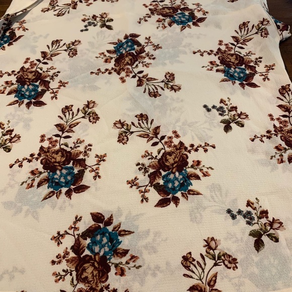 Rue 21 Floral Blouse - Picture 6 of 6